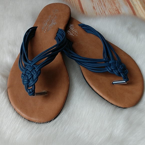 Charles Albert Shoes - NWOT Charles Albert blue dandles. Size 7